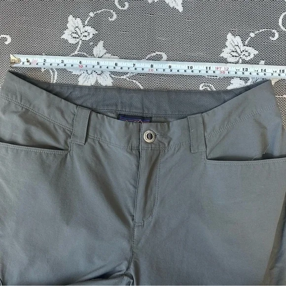 Patagonia Quandary Grey  Hiking Pant Sz 4 - Picture 11 of 13